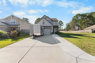 14377 S Summerchase Cir, Willis, TX 77318 - Photo 2