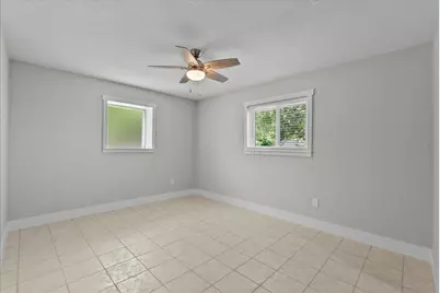2107 Yorktown Court S, League City, TX 77573 - Photo 6