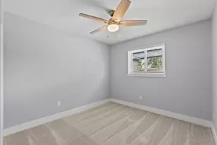 2107 Yorktown Ct S, League City, TX 77573 - Photo 20