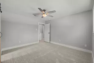 2107 Yorktown Ct S, League City, TX 77573 - Photo 14