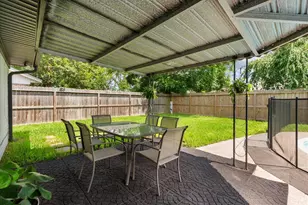 2107 Yorktown Ct S, League City, TX 77573 - Photo 24