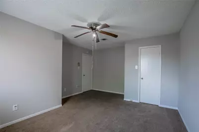 10106 Lost Trail Street, Houston, TX 77088 - Photo 16