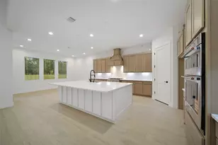 316 Louvenia Ct, Pinehurst, TX 77362 - Photo 10