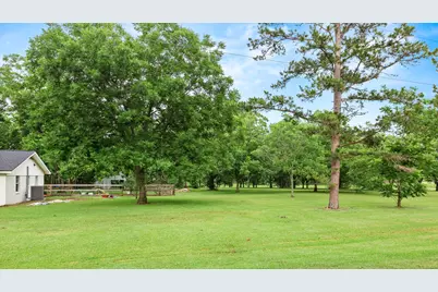 2103 Holly Street, East Bernard, TX 77435 - Photo 34