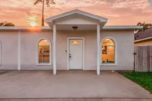 16868 Kempwood, Montgomery, TX 77316 - Photo 2