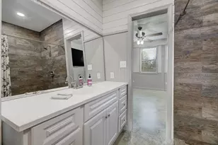 289 County Rd 2250, Cleveland, TX 77327 - Photo 18