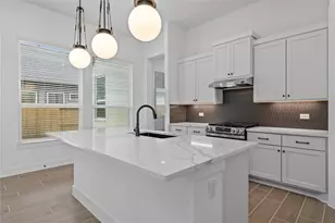 11914 North Pavilion Dr, Mont Belvieu, TX 77523 - Photo 28