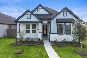 11914 North Pavilion Dr, Mont Belvieu, TX 77523 - Photo 1