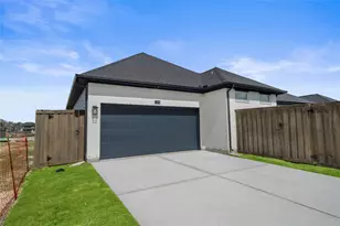 11914 North Pavilion Dr, Mont Belvieu, TX 77523 - Photo 32