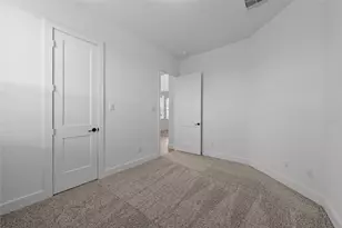 11914 North Pavilion Dr, Mont Belvieu, TX 77523 - Photo 16