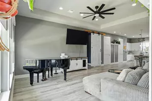 613 Oakdale St, Shoreacres, TX 77571 - Photo 8