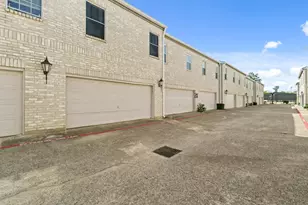 17491 Red Oak Dr, Houston, TX 77090 - Photo 24