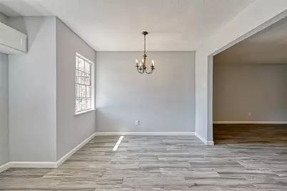 8623 Valley Forest Drive, Houston, TX 77078 - Photo 14