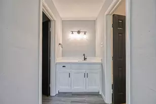 8623 Valley Forest Dr, Houston, TX 77078 - Photo 28