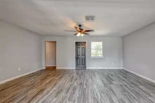 8623 Valley Forest Dr, Houston, TX 77078 - Photo 12