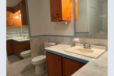 5004 Lingonberry Street, Houston, TX 77033 - Photo 14