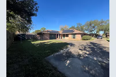 305 Leonard Street, Angleton, TX 77515 - Photo 10