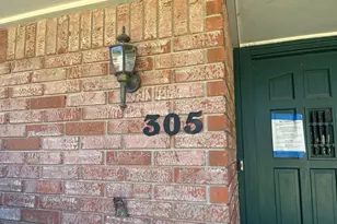 305 Leonard St, Angleton, TX 77515 - Photo 2