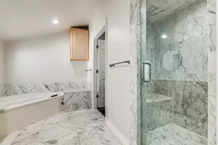 1318 Peden St, Houston, TX 77006 - Photo 24