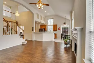 13315 Georgetown Dr, Sugar Land, TX 77478 - Photo 18