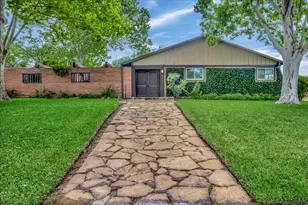 2631 Baycrest Dr, Nassau Bay, TX 77058 - Photo 44