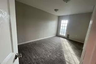 605 S Main St, Highlands, TX 77562 - Photo 12