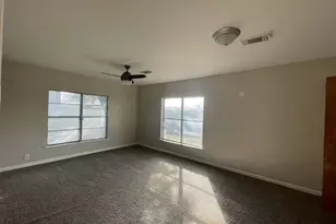 605 S Main St, Highlands, TX 77562 - Photo 10