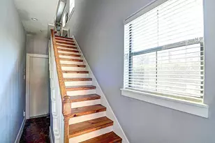 100 McGowen St, Houston, TX 77006 - Photo 10