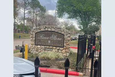 3035 Walnut Bend Lane #26, Houston, TX 77042 - Photo 2