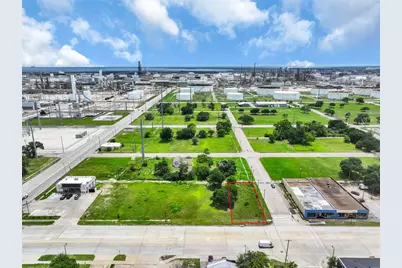 631 Texas Avenue, Texas City, TX 77590 - Photo 4