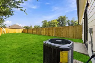 8421 Safeguard St, Houston, TX 77051 - Photo 32