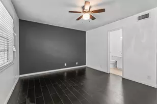11002 Hammerly Blvd, Houston, TX 77043 - Photo 16