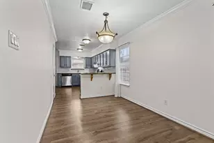 842 E 29th St, Houston, TX 77009 - Photo 8