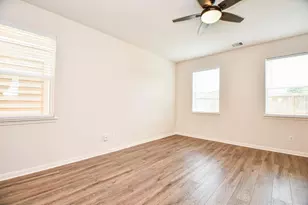 10909 Panther Ct SW, Houston, TX 77099 - Photo 14