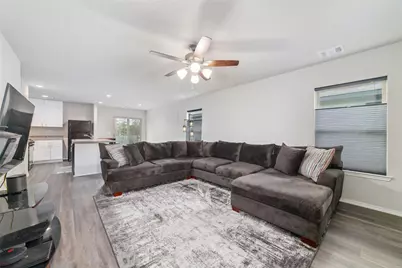 10623 Red Orchid Drive, Houston, TX 77016 - Photo 4