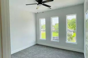 8123 St Louis St, Houston, TX 77028 - Photo 16