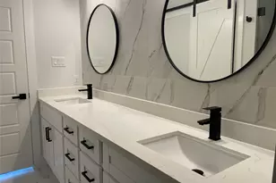 8123 St Louis St, Houston, TX 77028 - Photo 30