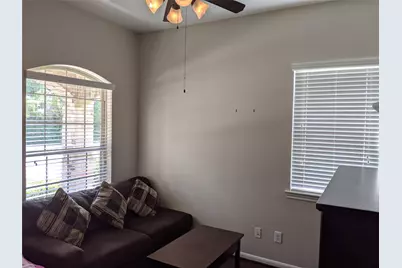 114 N Heritage Mill Circle, Tomball, TX 77375 - Photo 2