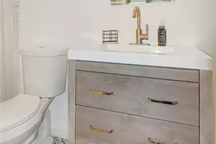 5622 Lycomb Dr, Houston, TX 77053 - Photo 10