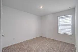 4804 Peanut Butter and Jelly Dr, Houston, TX 77048 - Photo 16
