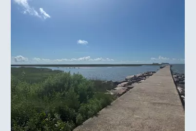 1723 Galveston, Port Bolivar, TX 77650 - Photo 4