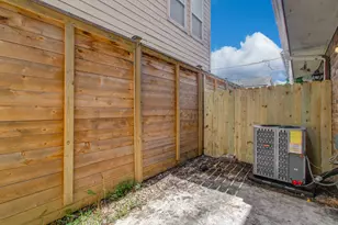 1713 Huldy St, Houston, TX 77019 - Photo 20