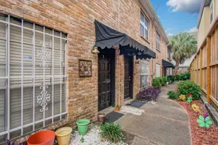 1713 Huldy St, Houston, TX 77019 - Photo 2