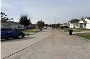 12551 Hammill Path Dr, Houston, TX 77066 - Photo 16