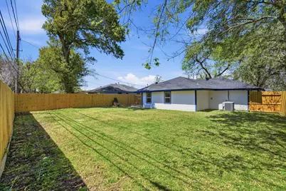 5962 Ridgeway Drive, Houston, TX 77033 - Photo 20