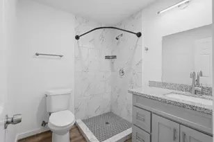 5962 Ridgeway Dr, Houston, TX 77033 - Photo 12
