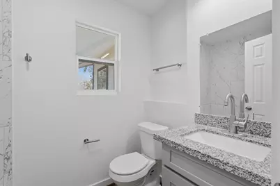 5962 Ridgeway Drive, Houston, TX 77033 - Photo 14