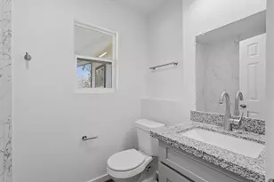 5962 Ridgeway Dr, Houston, TX 77033 - Photo 14