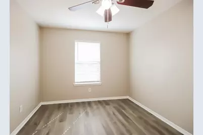 1402 Baychester Lane, Houston, TX 77073 - Photo 14