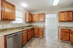 1402 Baychester Ln, Houston, TX 77073 - Photo 8